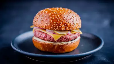 Best plant-based burgers in London &ndash; Dirty Bones