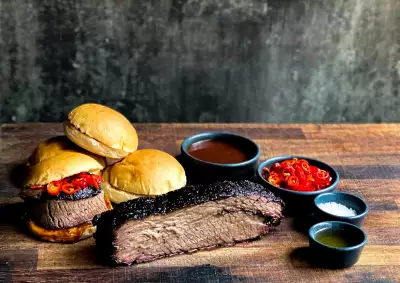 Restaurant meal kits: Smokestak