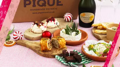 Food and drink Christmas gifts:Pique Nique x Perrier Jouet