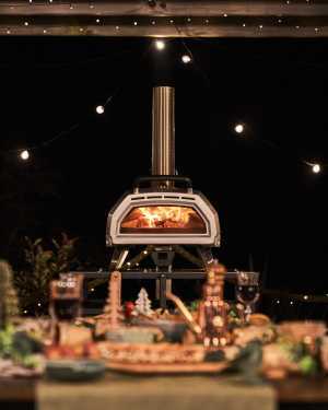 The Ooni Karu 16 dual-fuel pizza oven