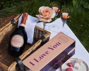 Laurent-Perrier Cuvée Rosé gift set