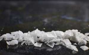 Pinching a flake