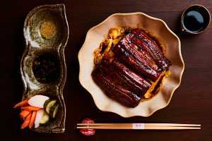 Grilled unagi with tamago and sansyo