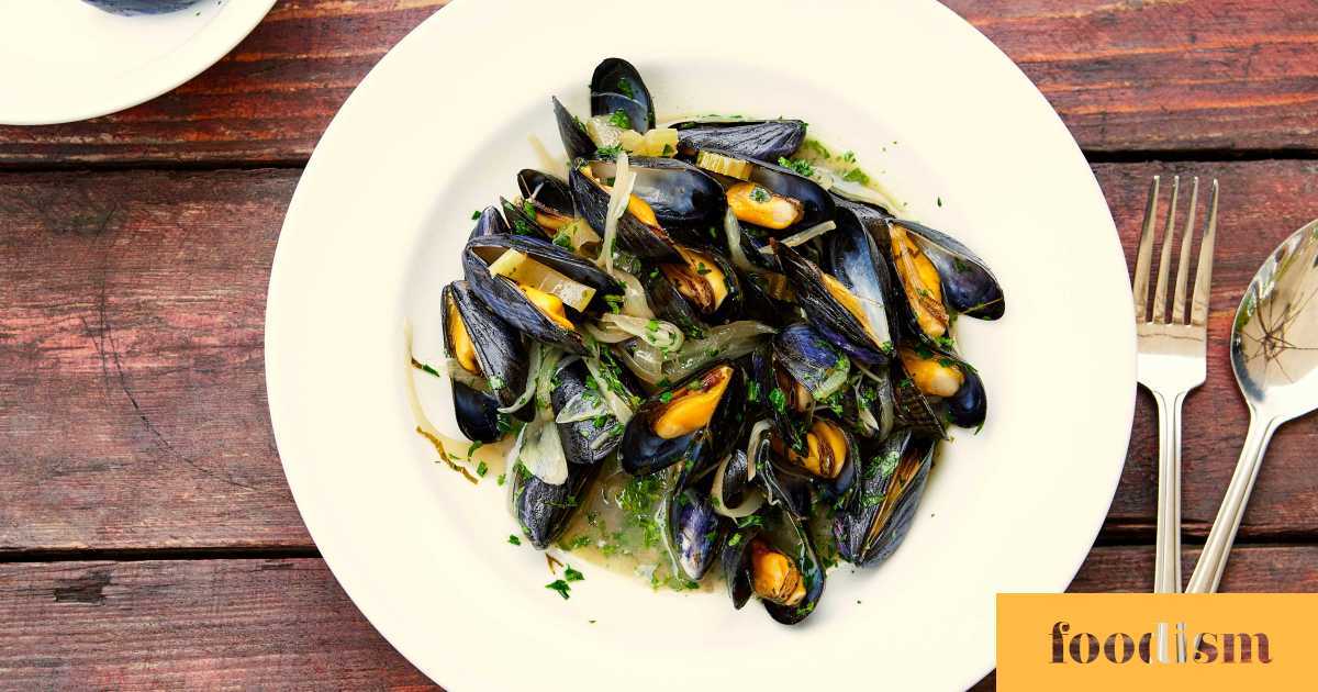 Make Margot Henderson’s steamed mussels with celery and white wine | Recipes | Foodism