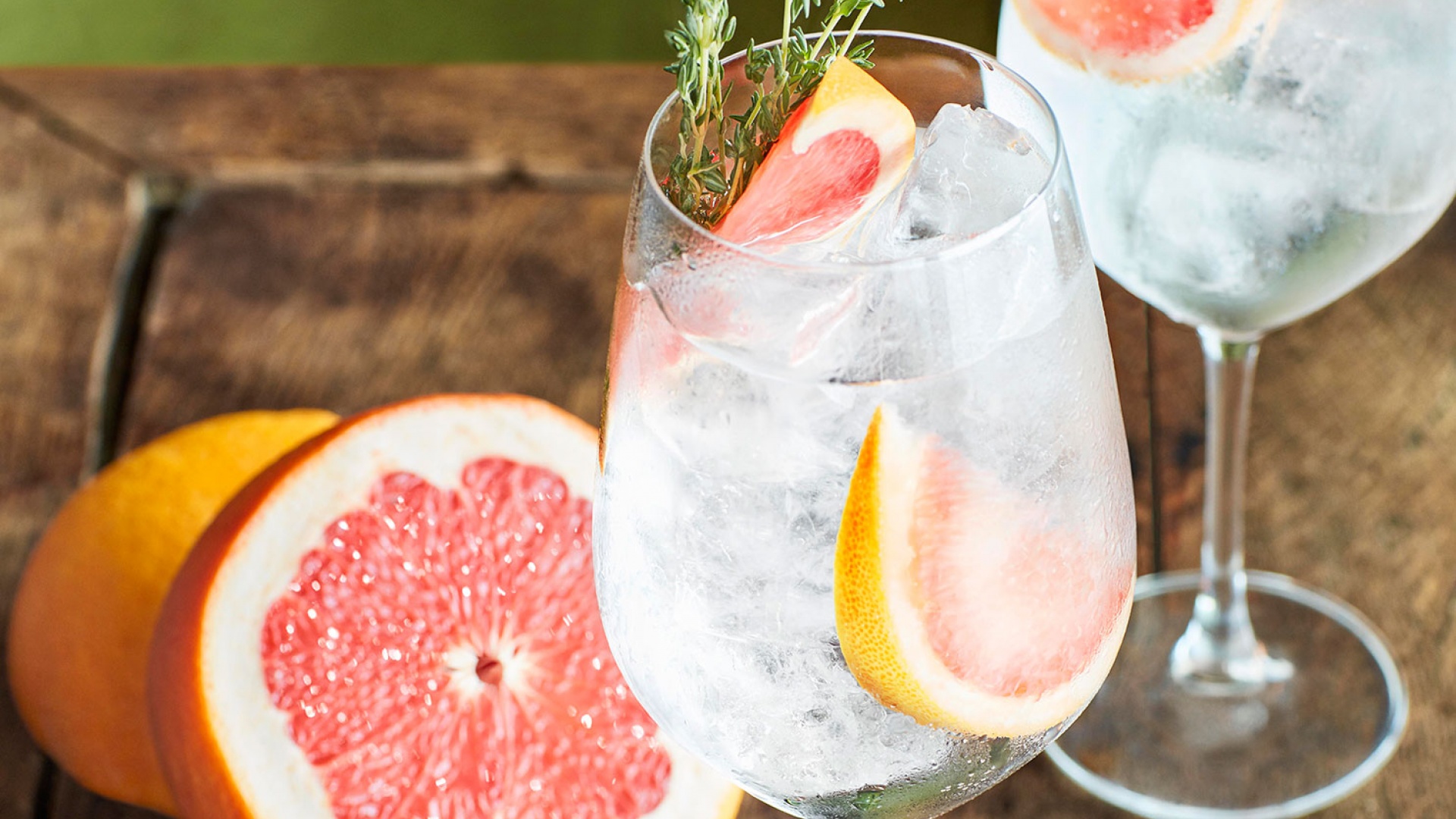 Belvedere pink grapefruit spritz Belvedere pink grapefruit spritz