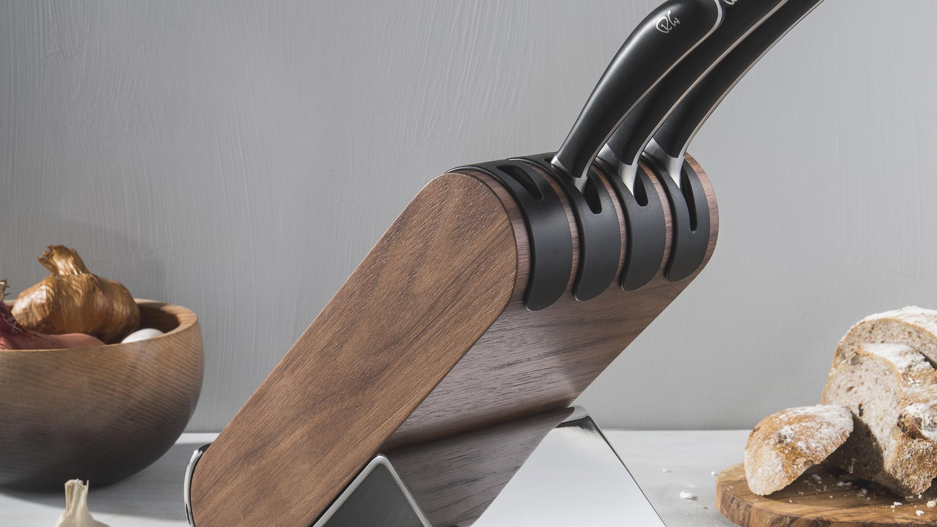 Win a Robert Welch Signature Q knife block set and sharpener