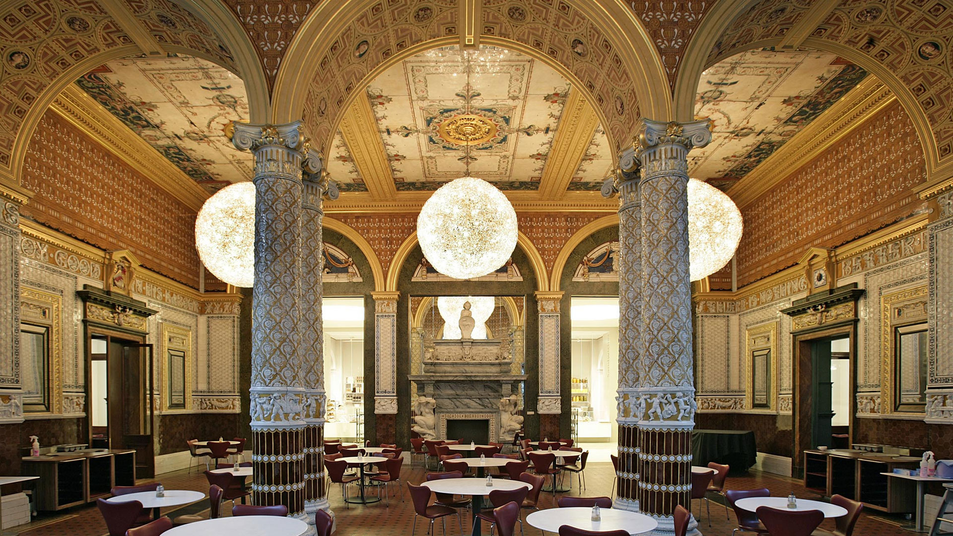 V&A Café; Photograph © Victoria and Albert Museum London V&A Café; Photograph © Victoria and Albert Museum London