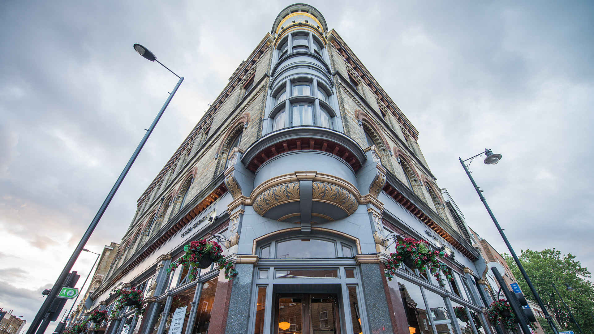 21 Best Stoke Newington Restaurants + Bars to Dine At Foodism