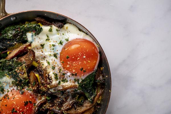 Fried eggs, mushrooms and spinach at 3 South Place Terrace