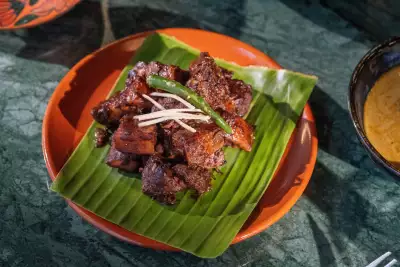 Black pork curry