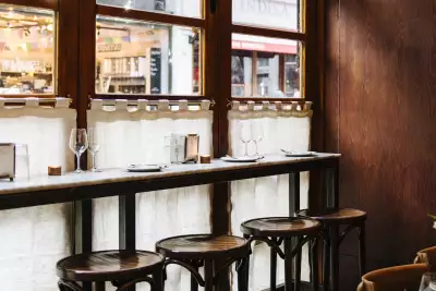 Camille, interior