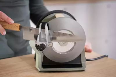 Tormek T-1's Kitchen Knife Sharpener