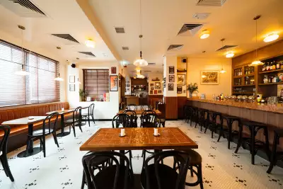 Bar Leone interior