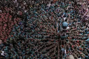 Castellers de Vilafranca performing a castell in Vilafranca del Penedès