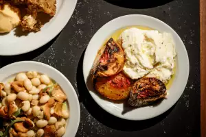 Burrata and grilled peaches