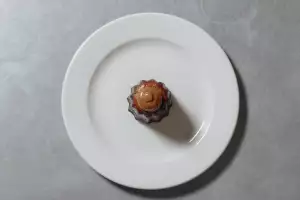 Canelé and prune