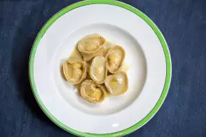 Cappelletti of ricotta with pecorino, sarawak pepper and truffle