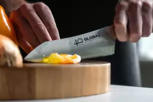 Global knife in action