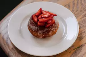 Gariguette strawberry and chamomile custard doughnut