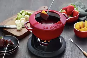Staub fondue set