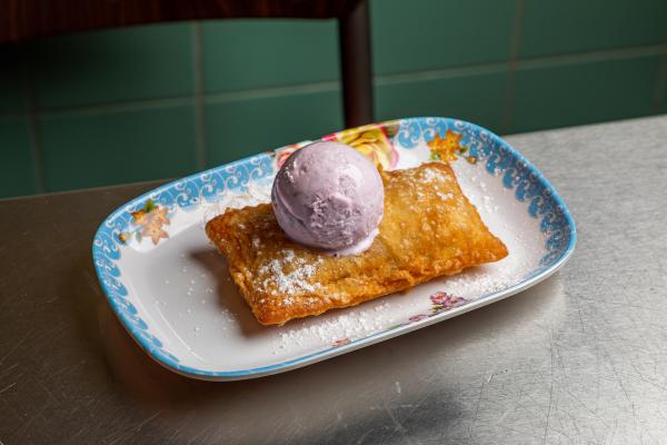 Pineapple pie with taro ice cream