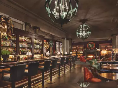 Scarfes Bar