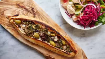 Cheese pide