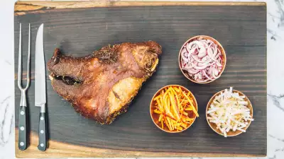The rare-breed pig's head large bab from Le Bab