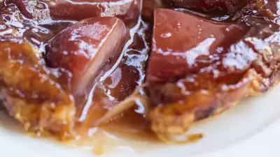 Pear and red wine tatin, Piquet