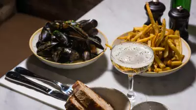 Moules marini&egrave;re at Petit Pois