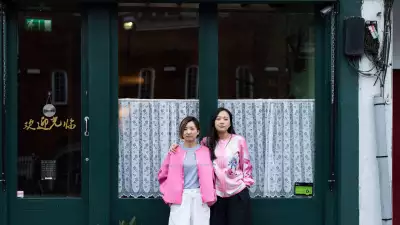Tongtong Ren (left), co-founder of Chinese Laundry
