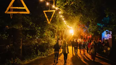 Lost Village goes all-out when it comes to ambience
