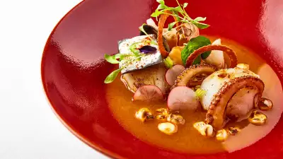 Martha Ortiz, Ella Canta: Seafood and lobster pozole