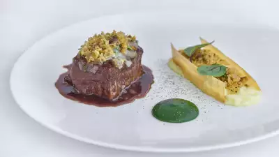 Beef with pear, stilton and cumin
