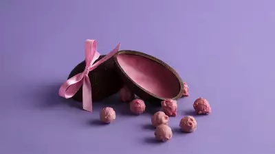 Prestat popping prosecco chocolate Easter egg