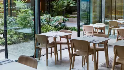 Inside the Garden Caf&eacute;, Lambeth