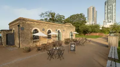 Coal House Caf&eacute;