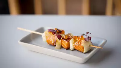 Cured salmon, wasabi and apple from Hicce