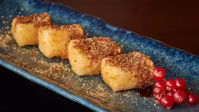 Sweet glutinous rice cakes from Hutong