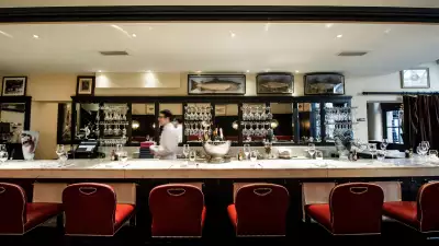 Inside Bentley's Oyster Bar & Grill
