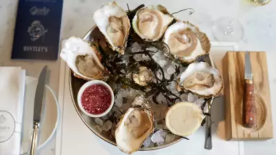 Fresh oysters from Bentley's