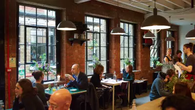 J+A Caf&eacute;