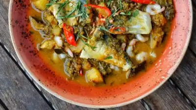 Mackerel and pineapple 'assam pedas' curry