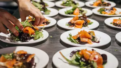 A banquet dish