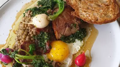 Best places to eat and drink in Stoke Newington: Esters