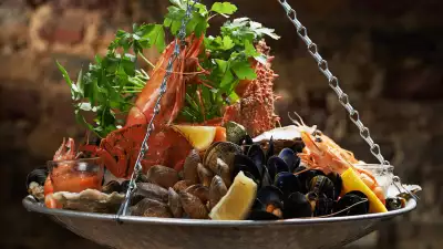 Seafood platter at Prawn on the Lawn