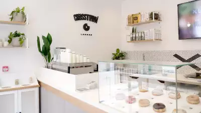 best places to eat vegan food in london, Crosstown Doughnuts
