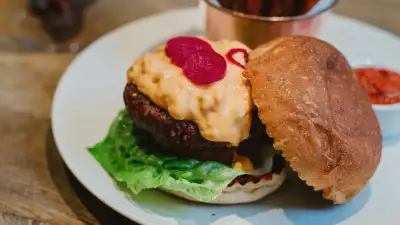 Best plant-based burgers in London &ndash; Farmacy