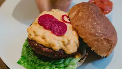 Best plant-based burgers in London &ndash; Farmacy