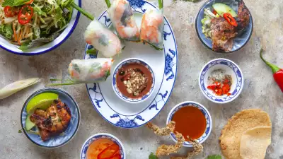Prawn summer rolls